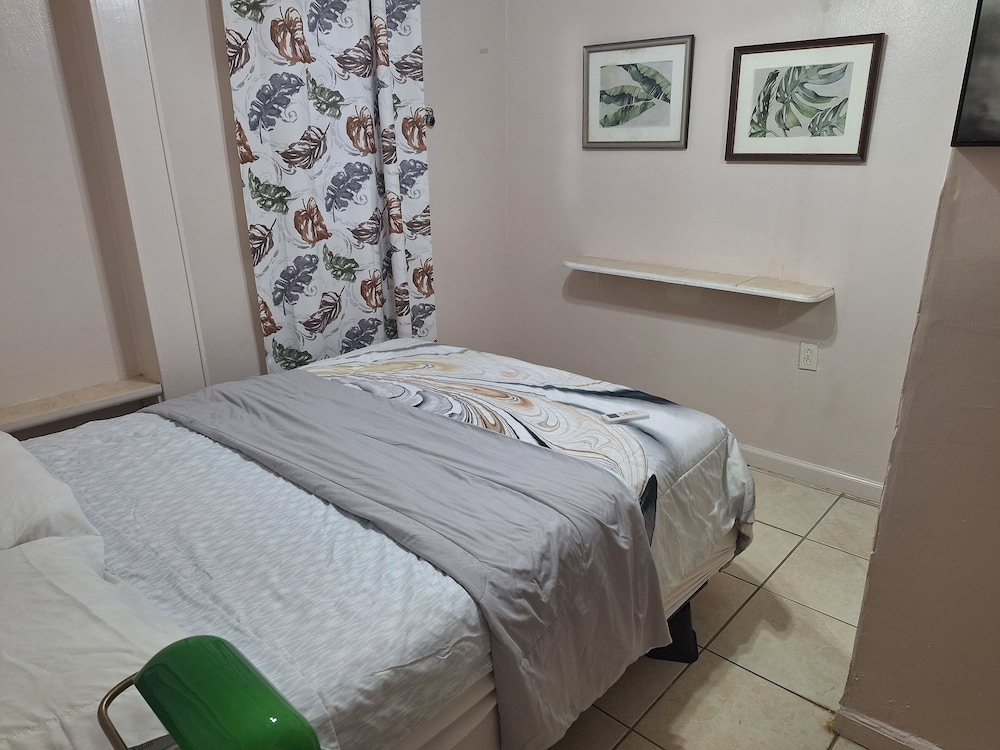 Apartment with Sea View - Photo 1