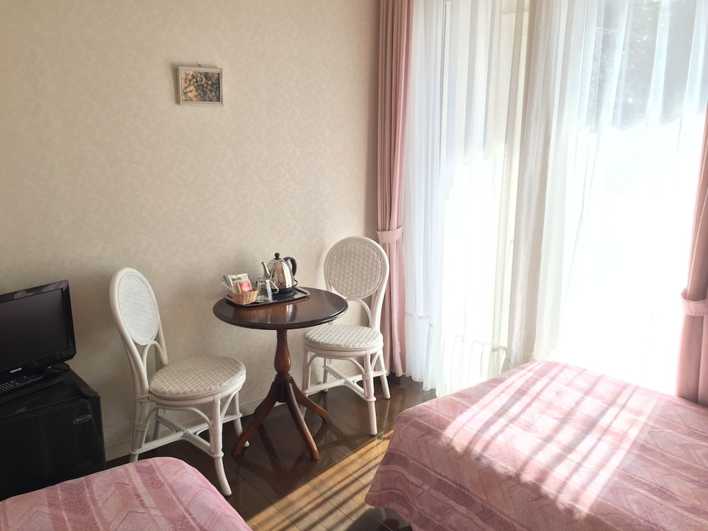 Twin Room ( B ), Pool Access