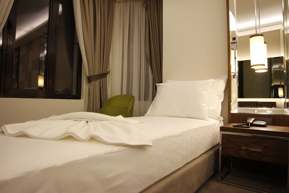 Deluxe Double or Twin Room, Sea View photo 3