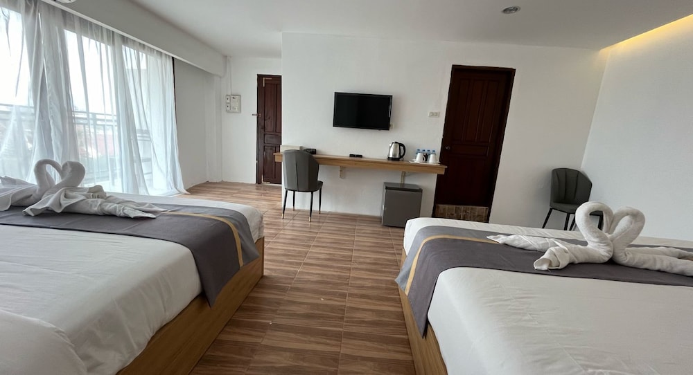 Twin Room - Photo 2