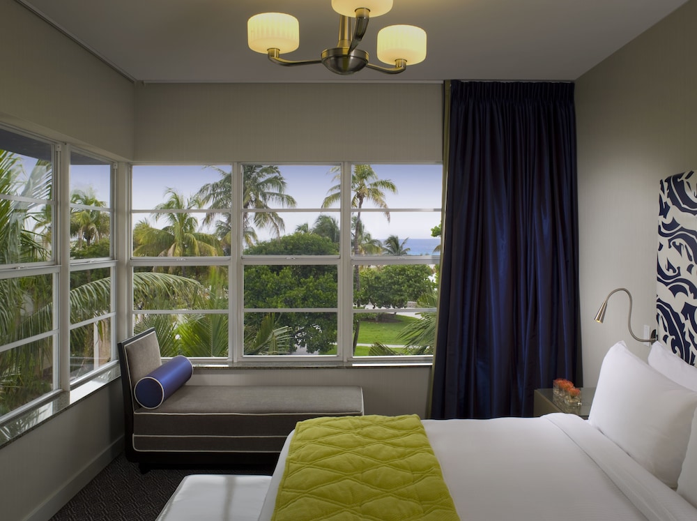 Superior Room, 1 Queen Bed, Partial Ocean View - Photo 7