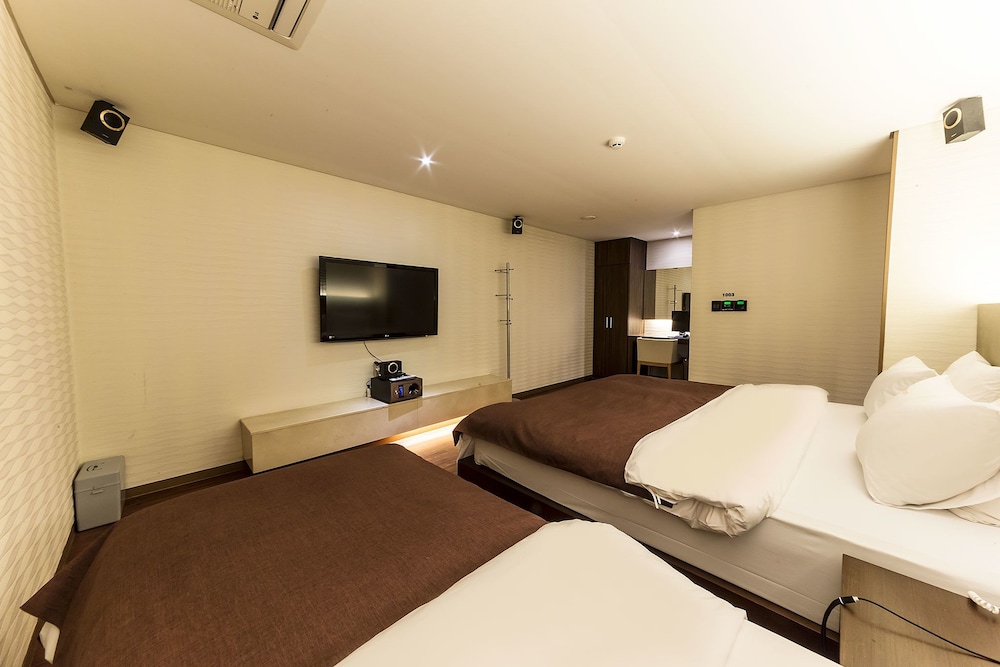 Royal Suite - Photo 10
