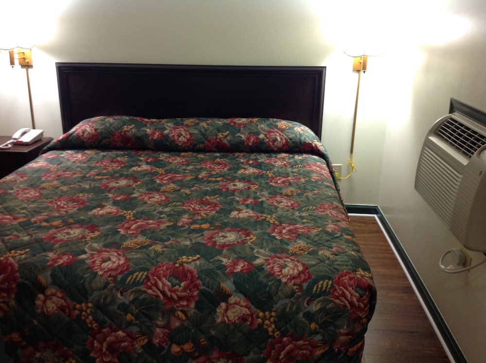Room, 1 King Bed, Non Smoking photo 1