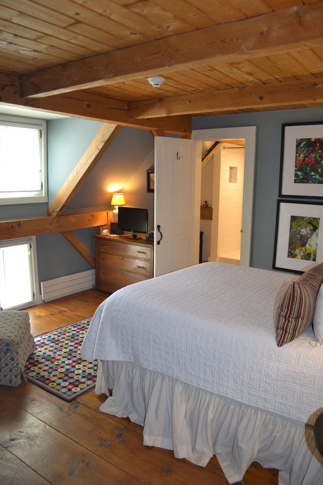 Queen Room with Garden View photo 3