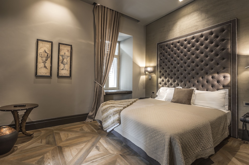 Luxury Suite, Annex Building