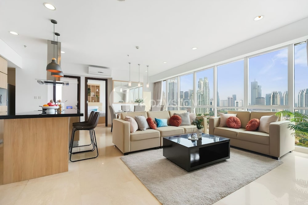 Superior Apartment, 3 Bedrooms, Kitchen, City View