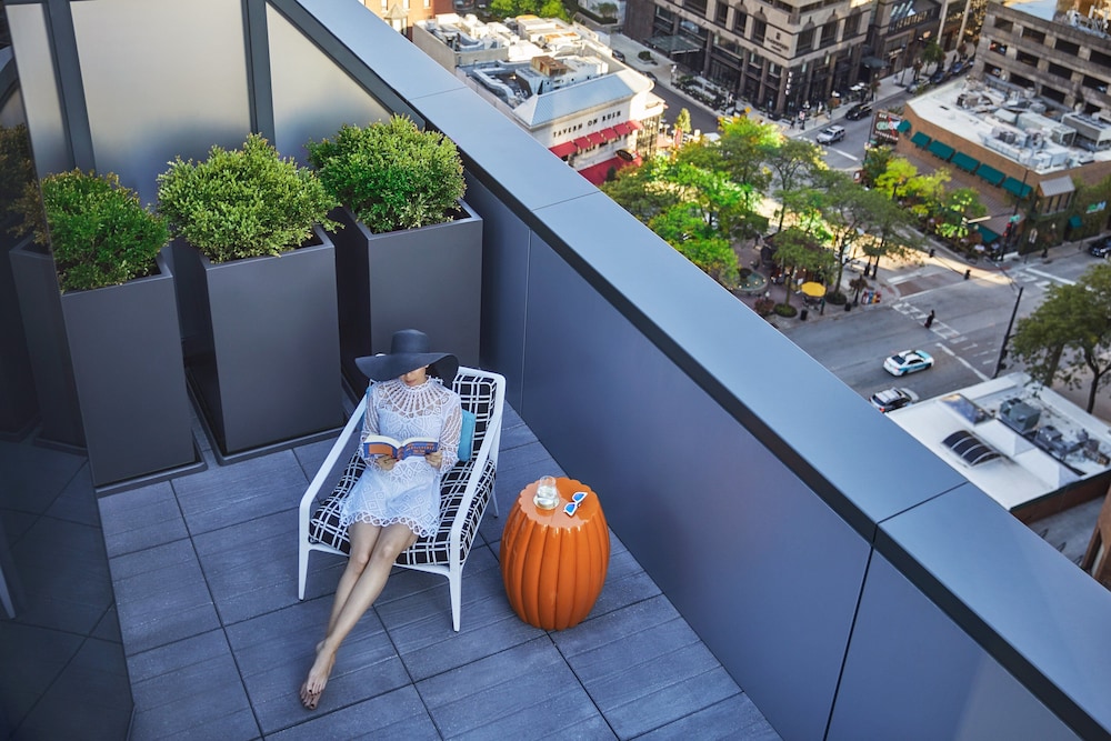 Junior Suite, Accessible, Terrace thumbnail 6