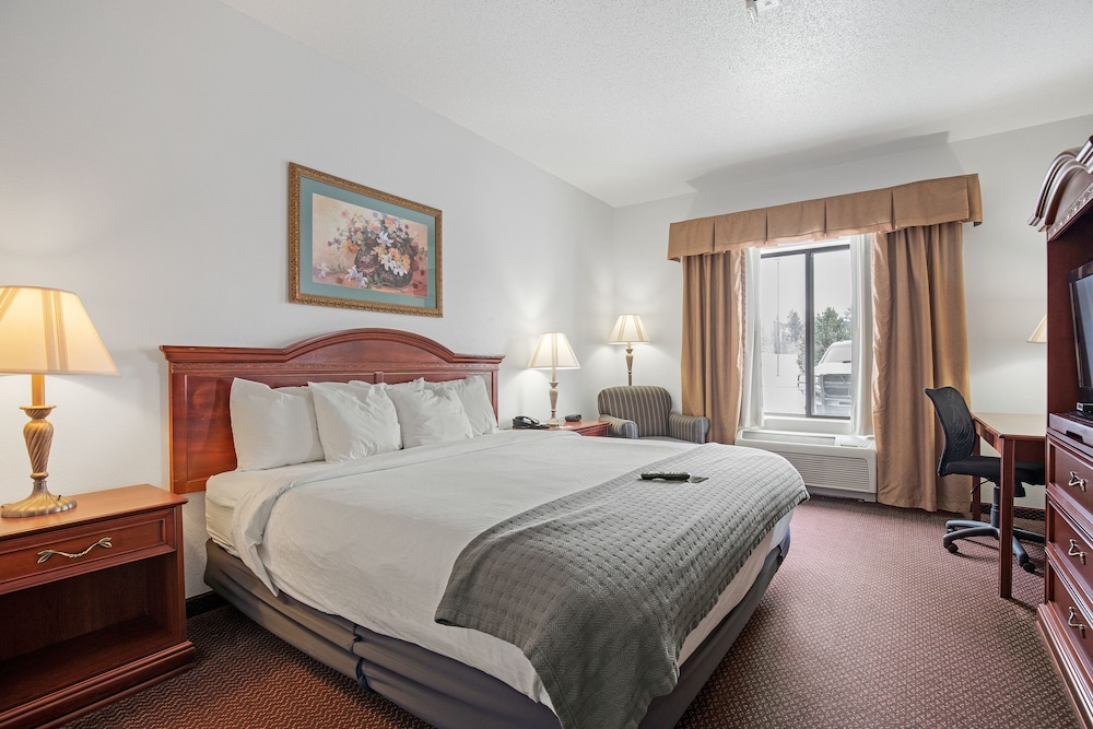 Standard King Suite - Photo 1