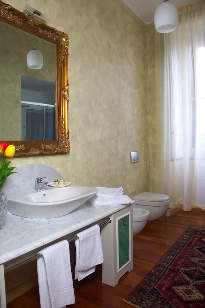 Suite - Photo 4