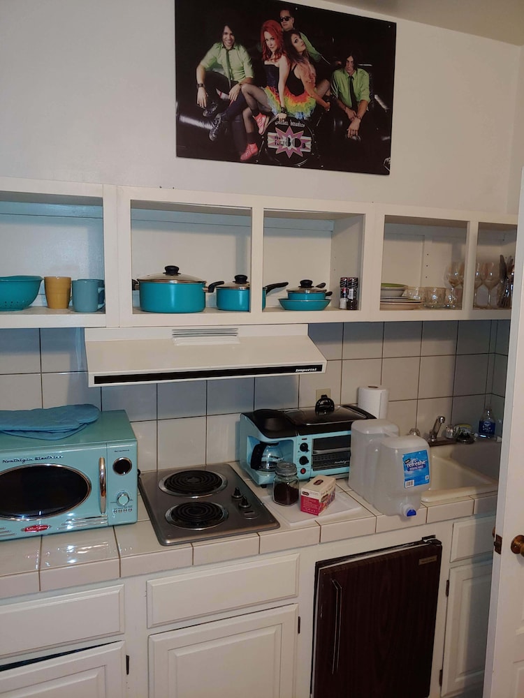 Deluxe Studio Suite