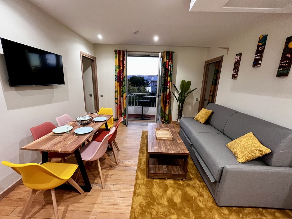 Apartment, Garden View