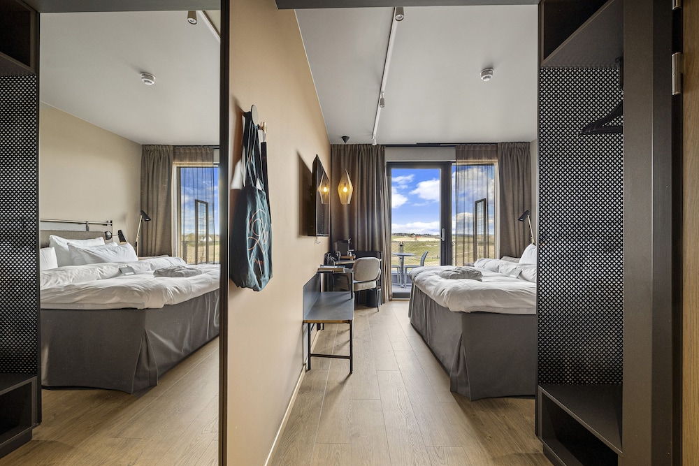 Superior Room, 1 Queen Bed, Balcony