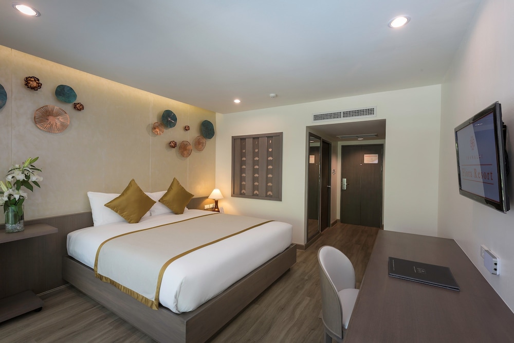 Superior Room, Garden View
