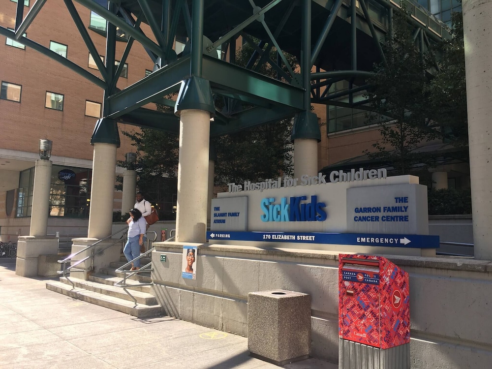 Downtown Toronto 2 Bedroom 2 Bath Suite Near Business District, U of T, Hospital, Foto 16