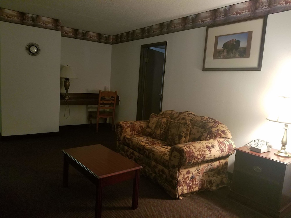 King Living Room Suite Non Smoking - Photo 1