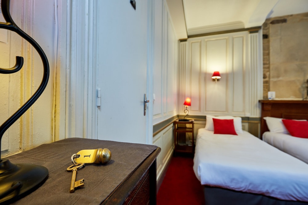 Superior Quadruple Room, Multiple Beds photo 3
