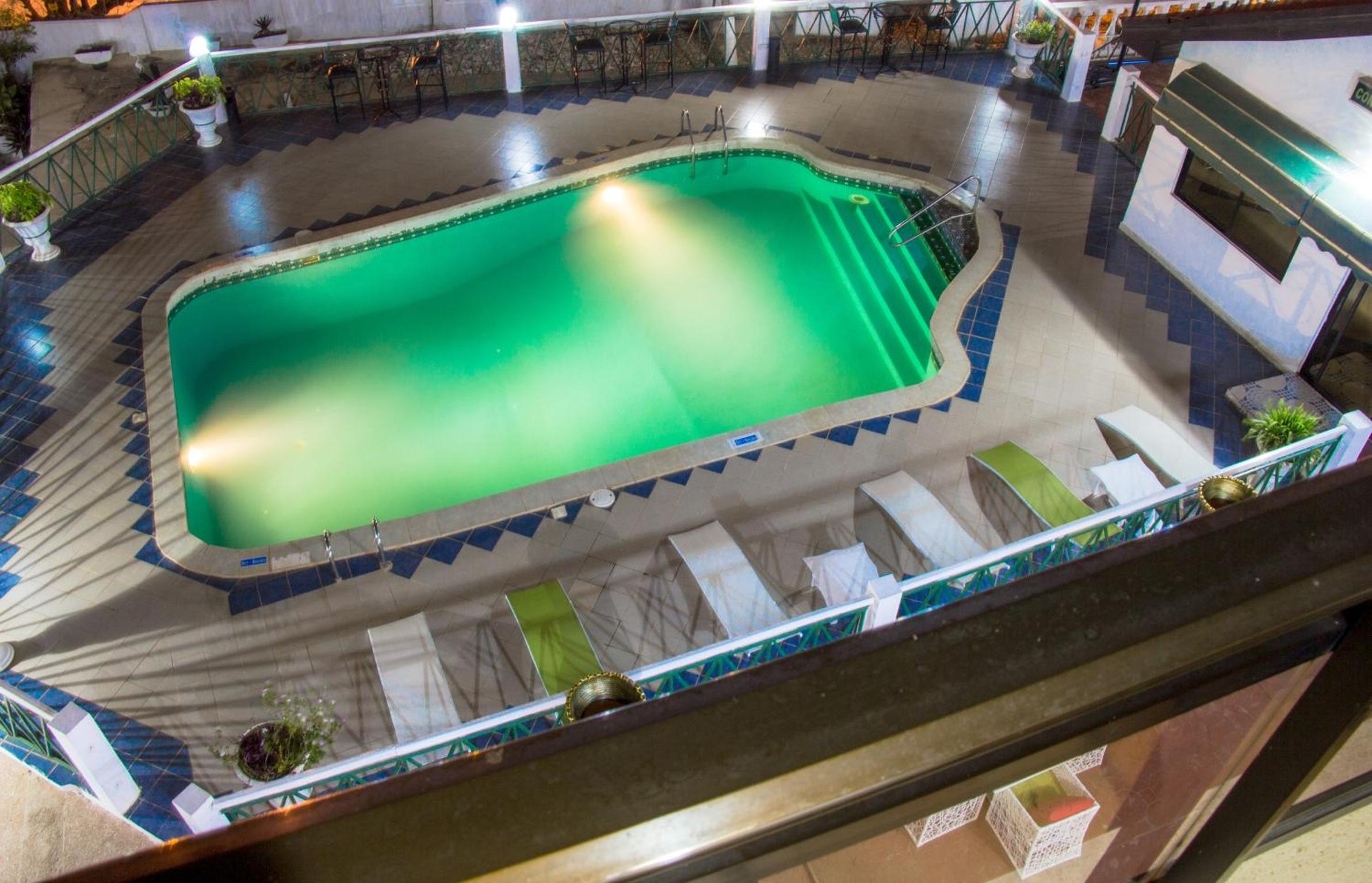 King Suite with Pool View photo 2