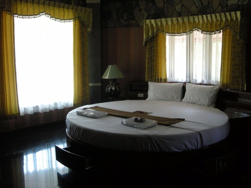 Deluxe Bungalow