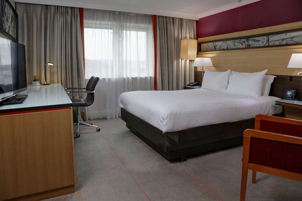 Standard Room, 1 Double Bed, Accessible, Non Smoking - Photo 4