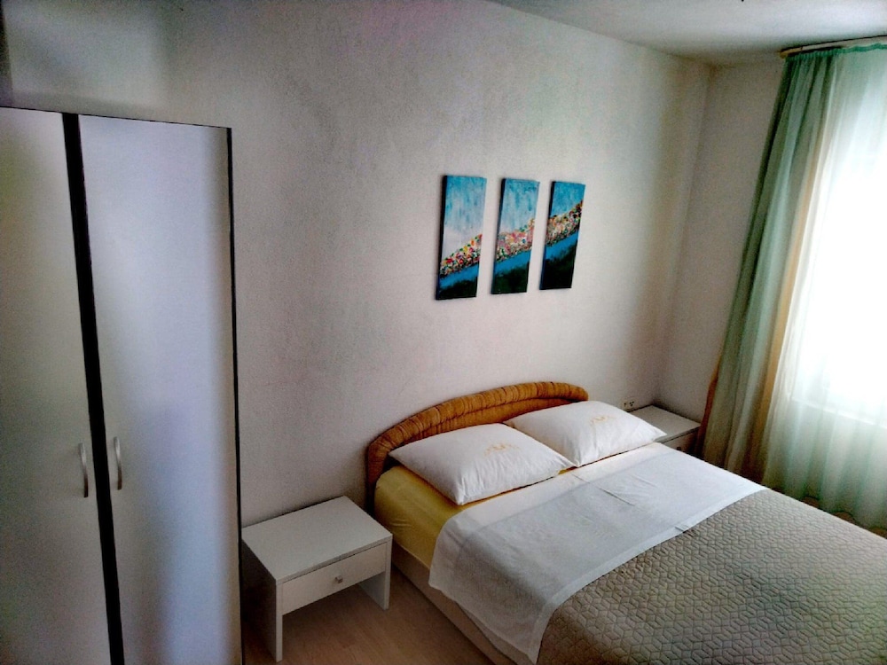 Apartment (Three Bedroom Apartment with Terrace ) photo 2