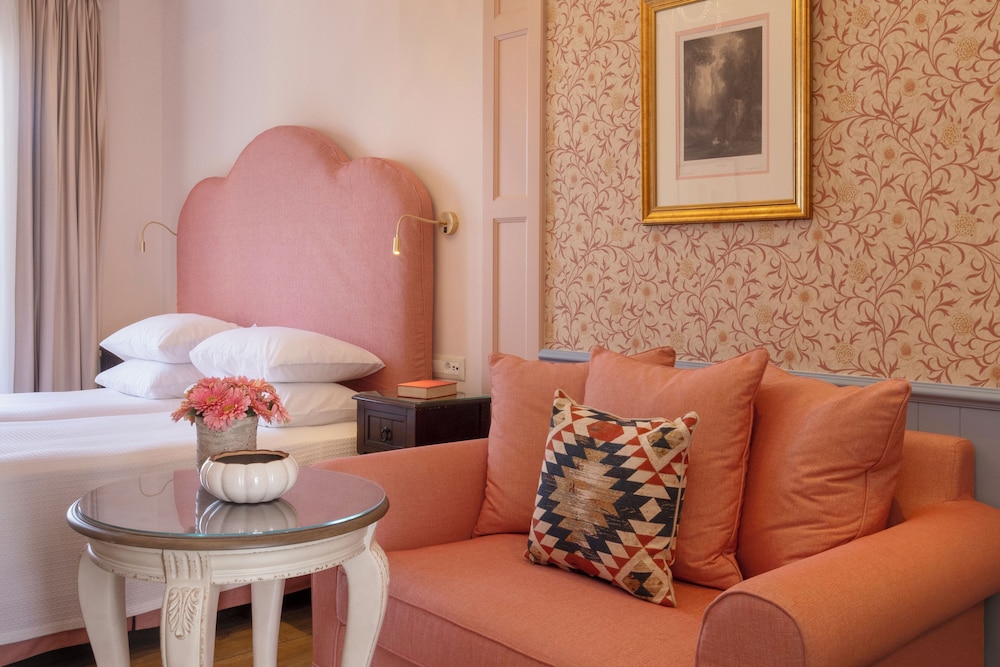Superior Room - Photo 7