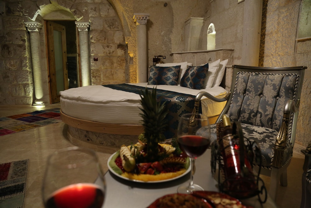 Queen Suite - Photo 5