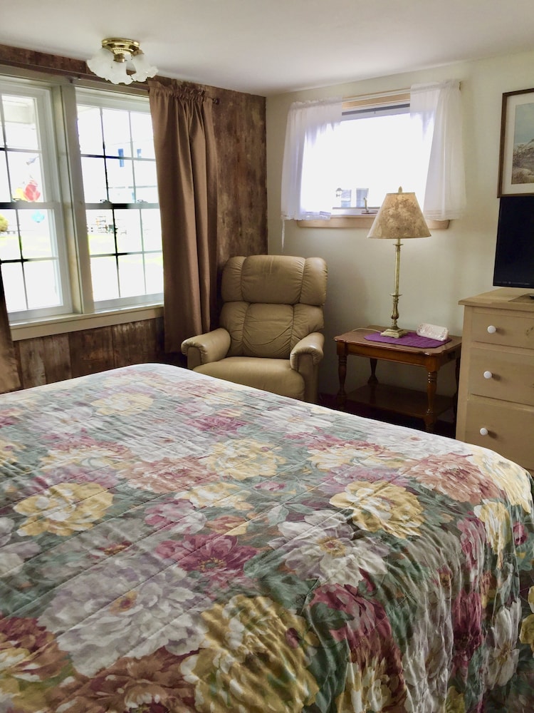 Economy Room photo 3
