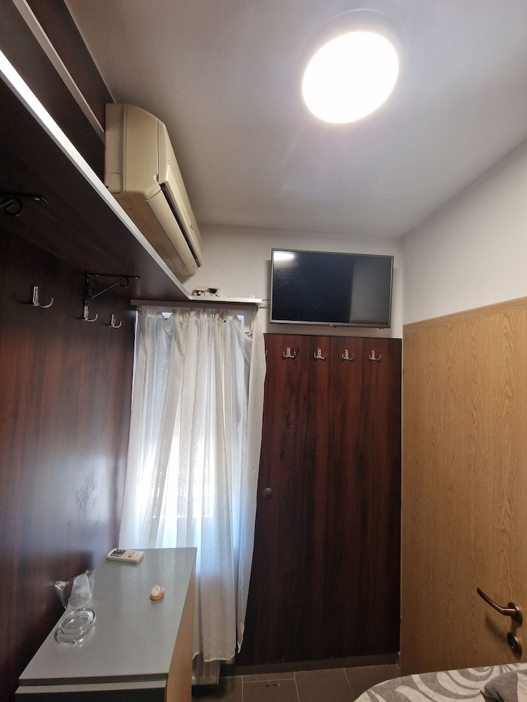 Economy Room photo 2