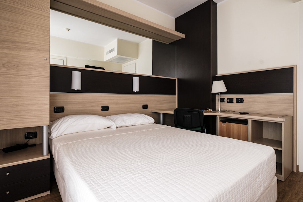 Double Room - Photo 4