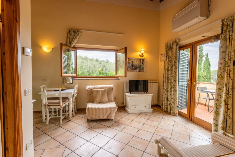 Studio con vista colline