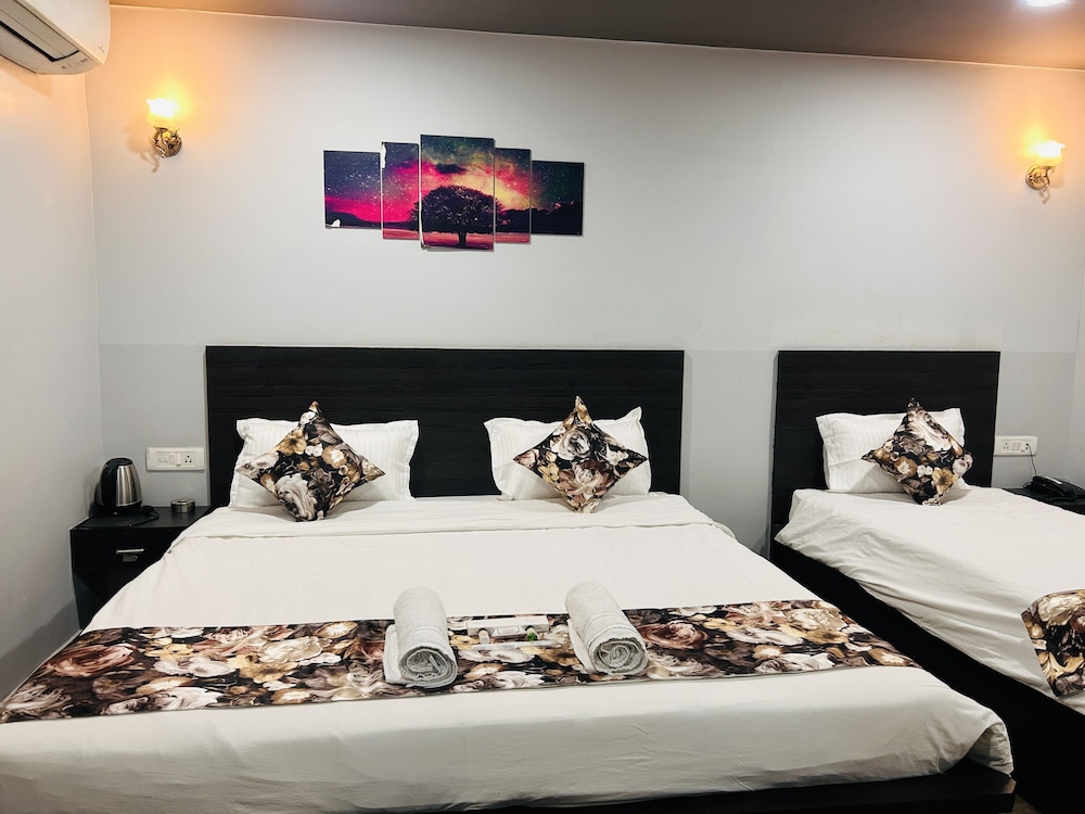 Deluxe Triple Room - Photo 3