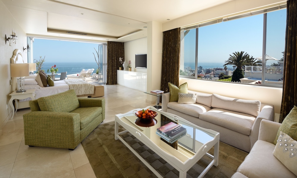 Superior Suite - Photo 1