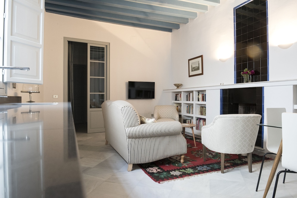 Studio Suite (01)