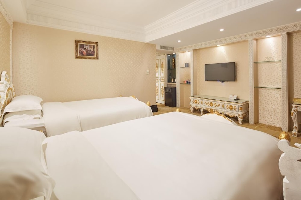 Standard Twin Room - Photo 4