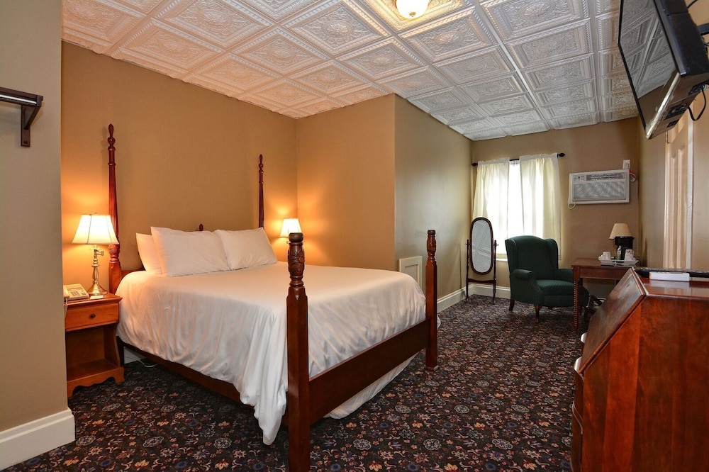 Single Room, 1 Queen Bed photo 1
