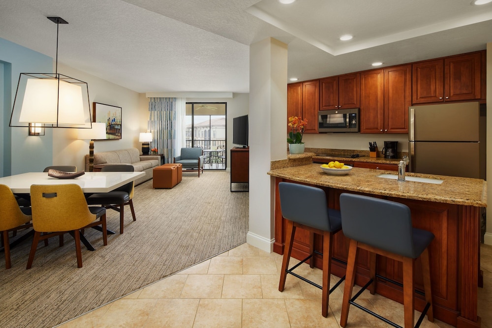 1 Bedroom Villa, King Bed, Sofa Bed, Balcony, Non Smoking, Mobility w/Roll-in Shower Accessible (A) thumbnail 5