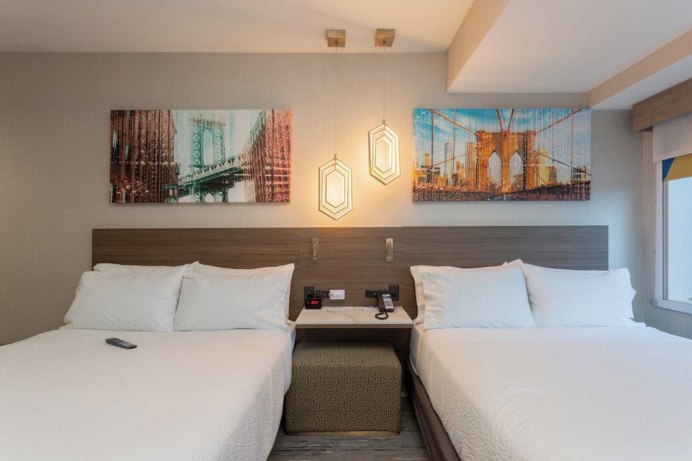Standard Room, 2 Queen Beds - Photo 1