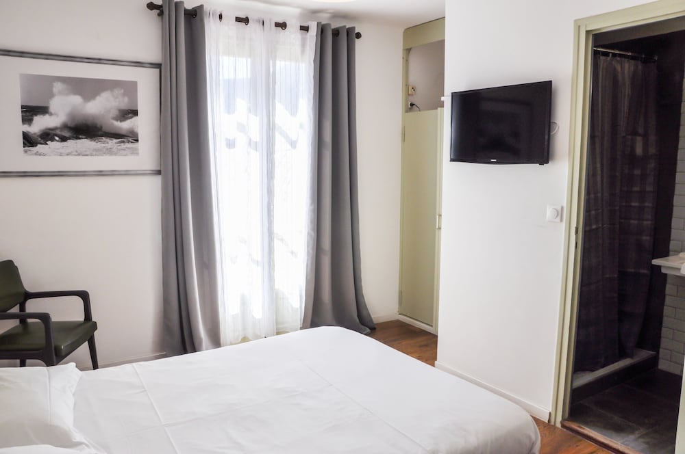 Double Room (Standard Double) photo 2