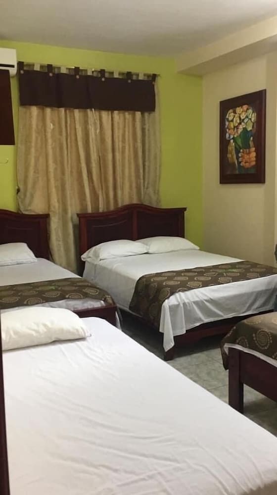 Deluxe Triple Room photo 2