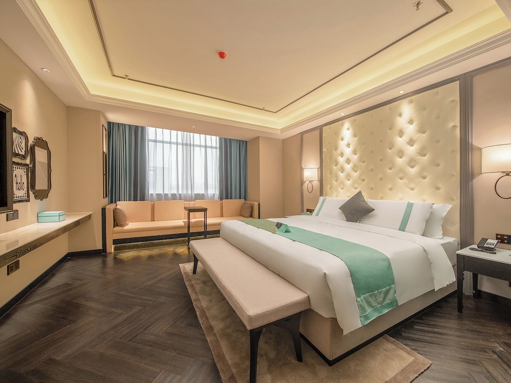 Luxury Double Room, City View