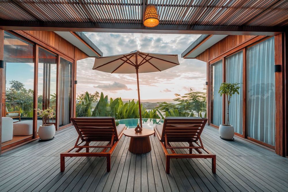 Ocean View Honeymoon Villa photo 1