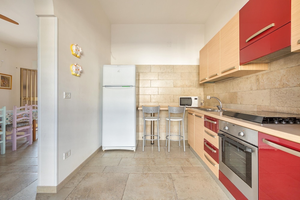 Basic Villa photo 2