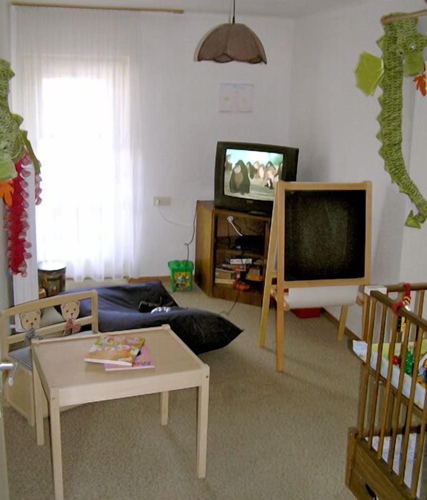 Family Room - Photo 3