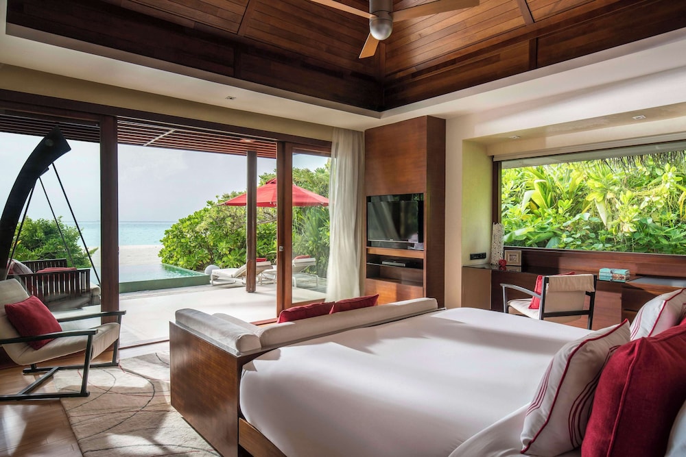 Deluxe Beach Pool Villa - Photo 1