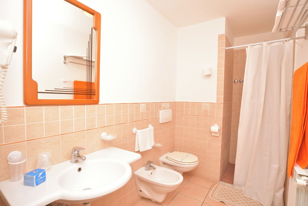 Standard Single Room photo 3