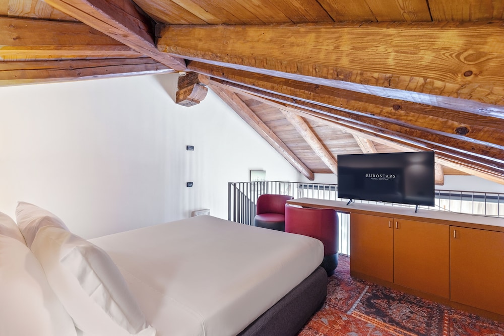 Junior Suite (Triple | Family)