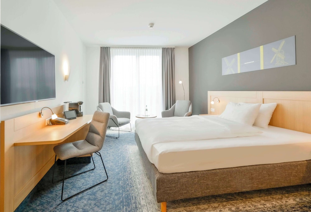 Superior Room, 1 Queen Bed - Photo 3