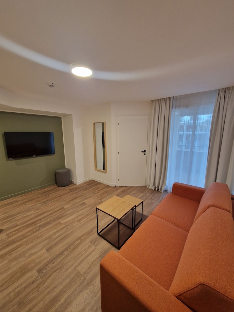 Family Apartment photo 3
