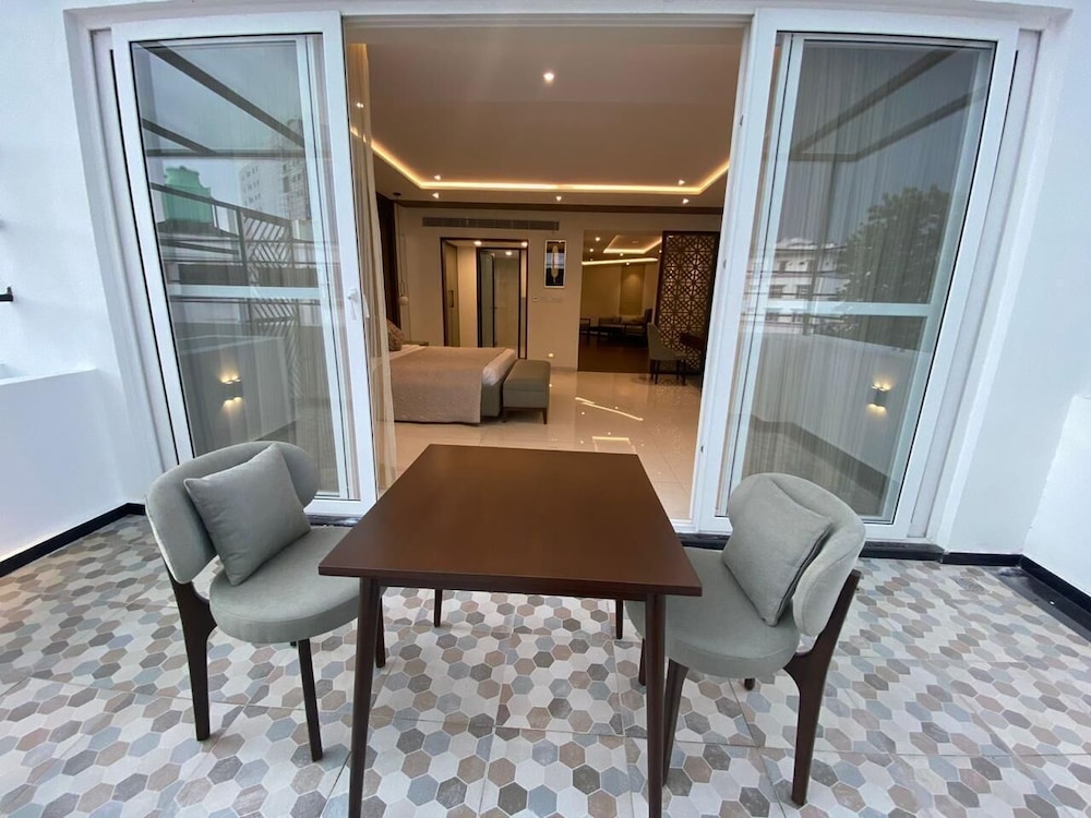 Lifestyle Suite - Photo 3