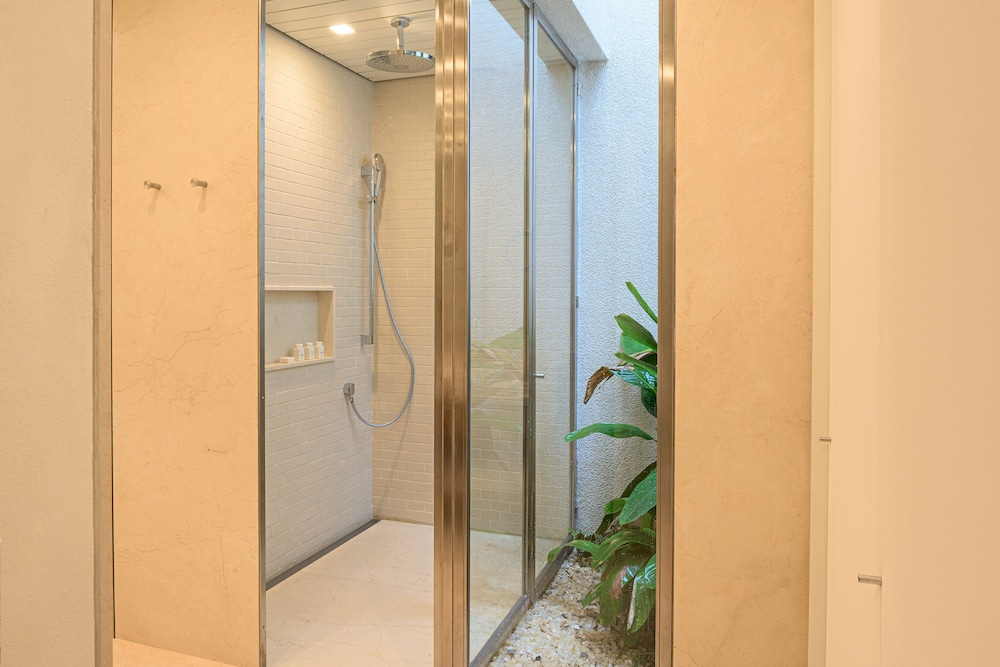 Deluxe Bungalow, 2 Twin Beds, Garden View - Photo 6